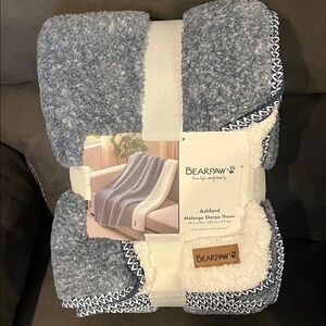 NWT BearPaw Ashford Mélange Sherpa Throw - Blue and Cream